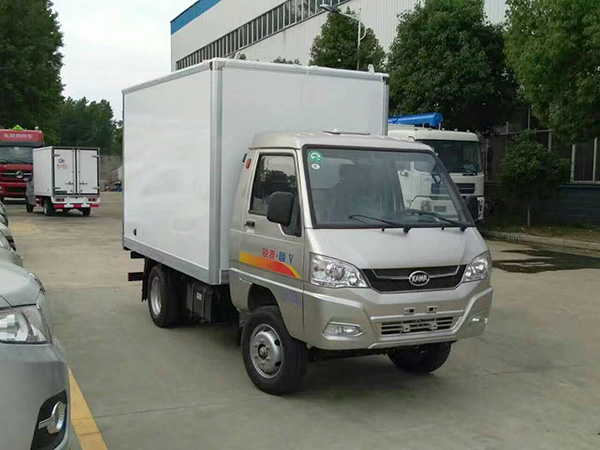 凱馬3米貨廂冷藏車